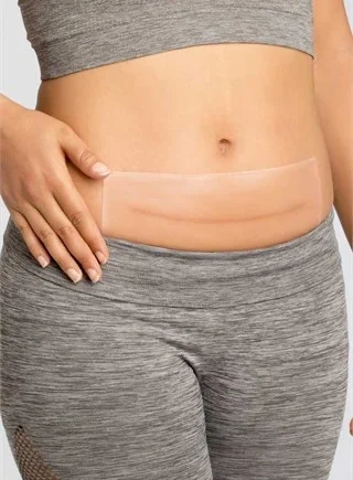 AMOENA | 011-CuraScare Square Silicone Scar Patch